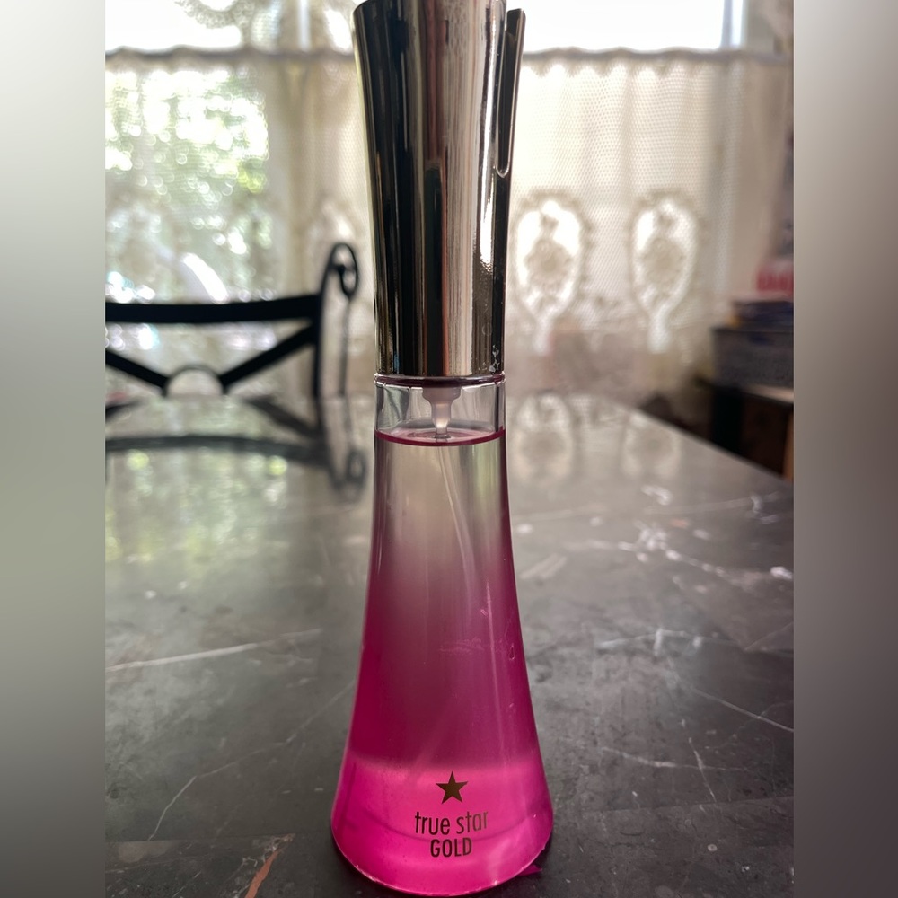 Woman’s perfume
